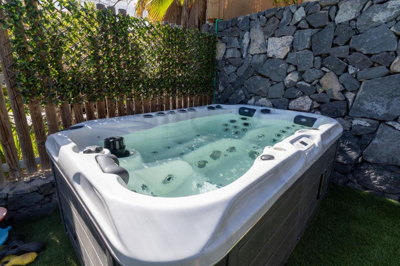 Dream Sea View With Private Swimmingpool And Jacuzzi Villa *